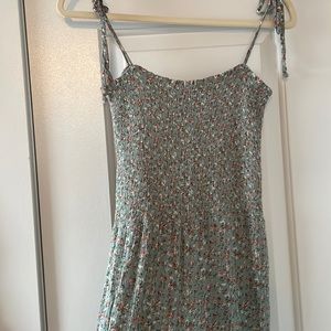 Super cute romper with flare bottom Size M